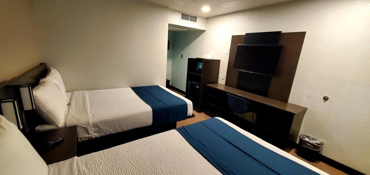 Hotel 6-palmdale, Ca 2*