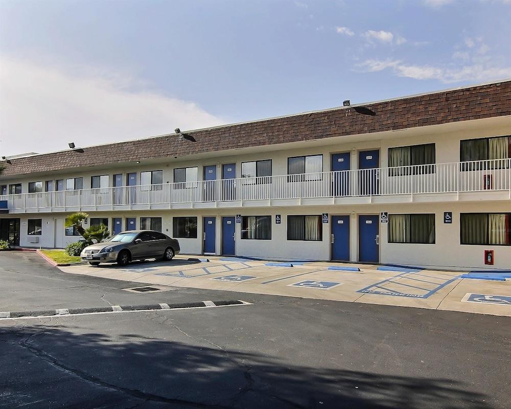6-palmdale, Ca