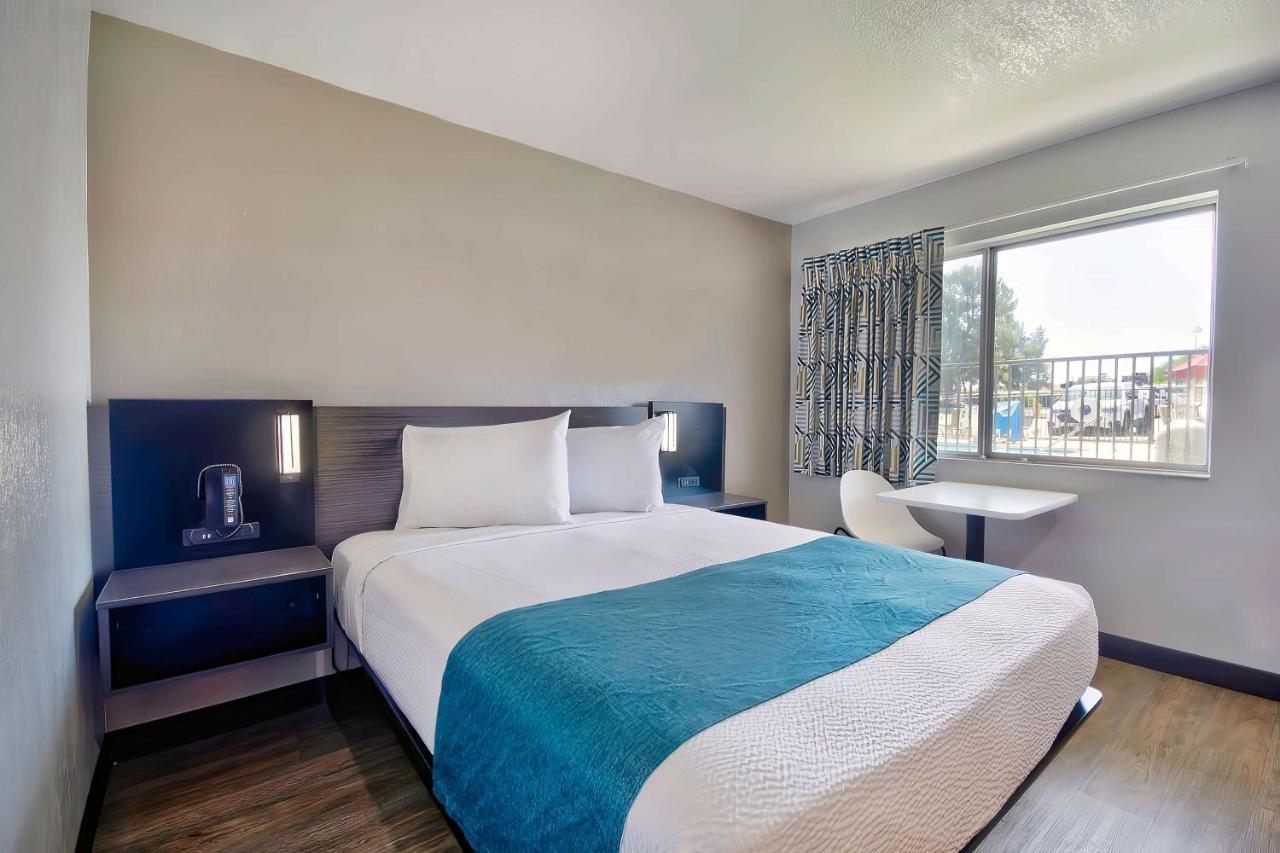 Hotel 6-palmdale, Ca Palmdale