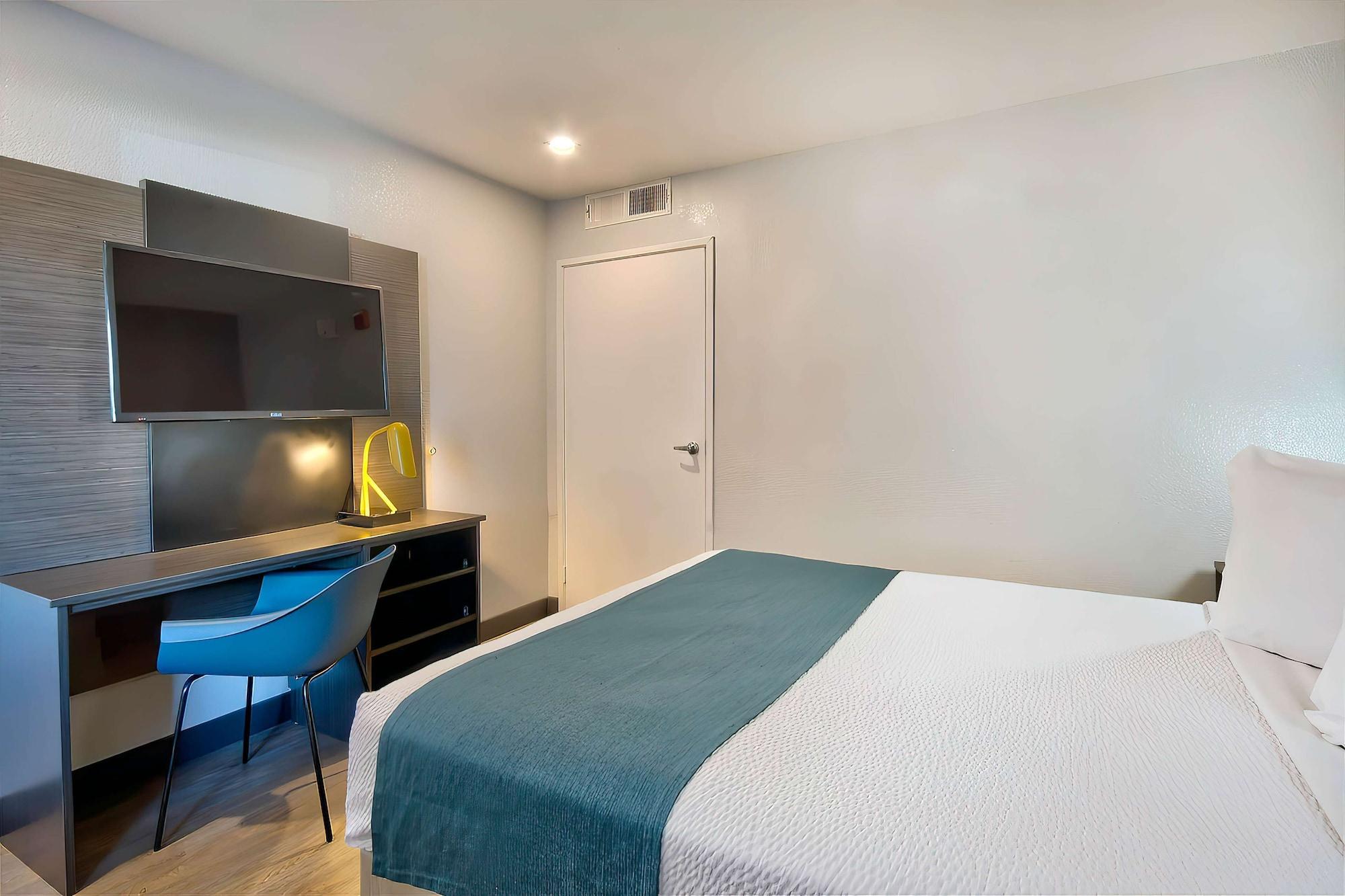 Hotel 6-palmdale, Ca