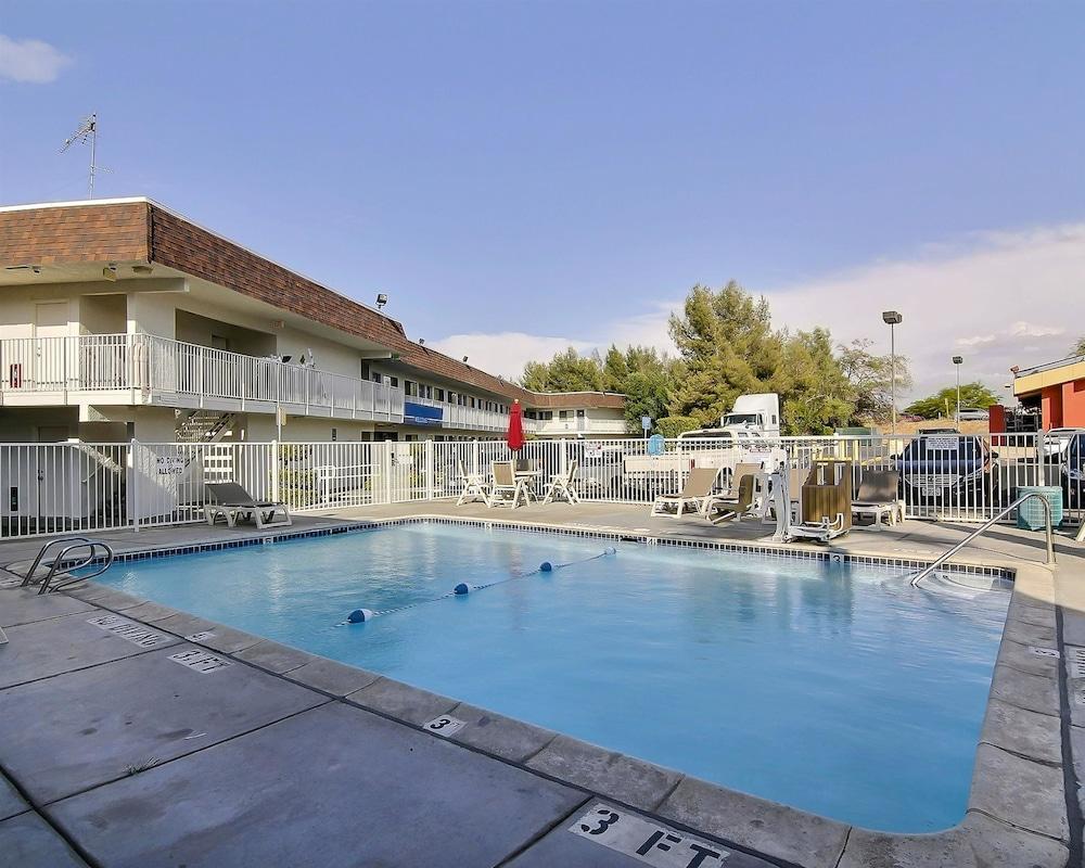 6-palmdale, Ca Hotel